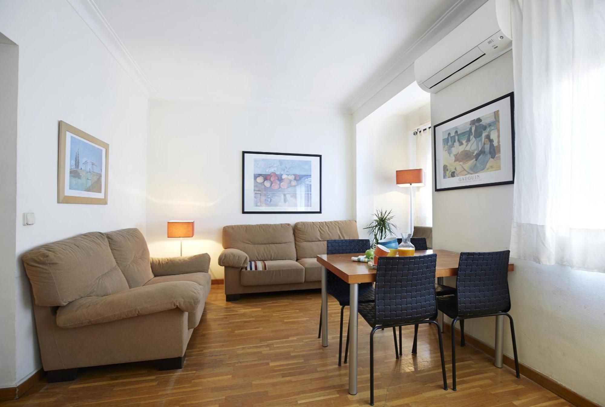 Apartamentos Calvet Barcelona Eksteriør bilde
