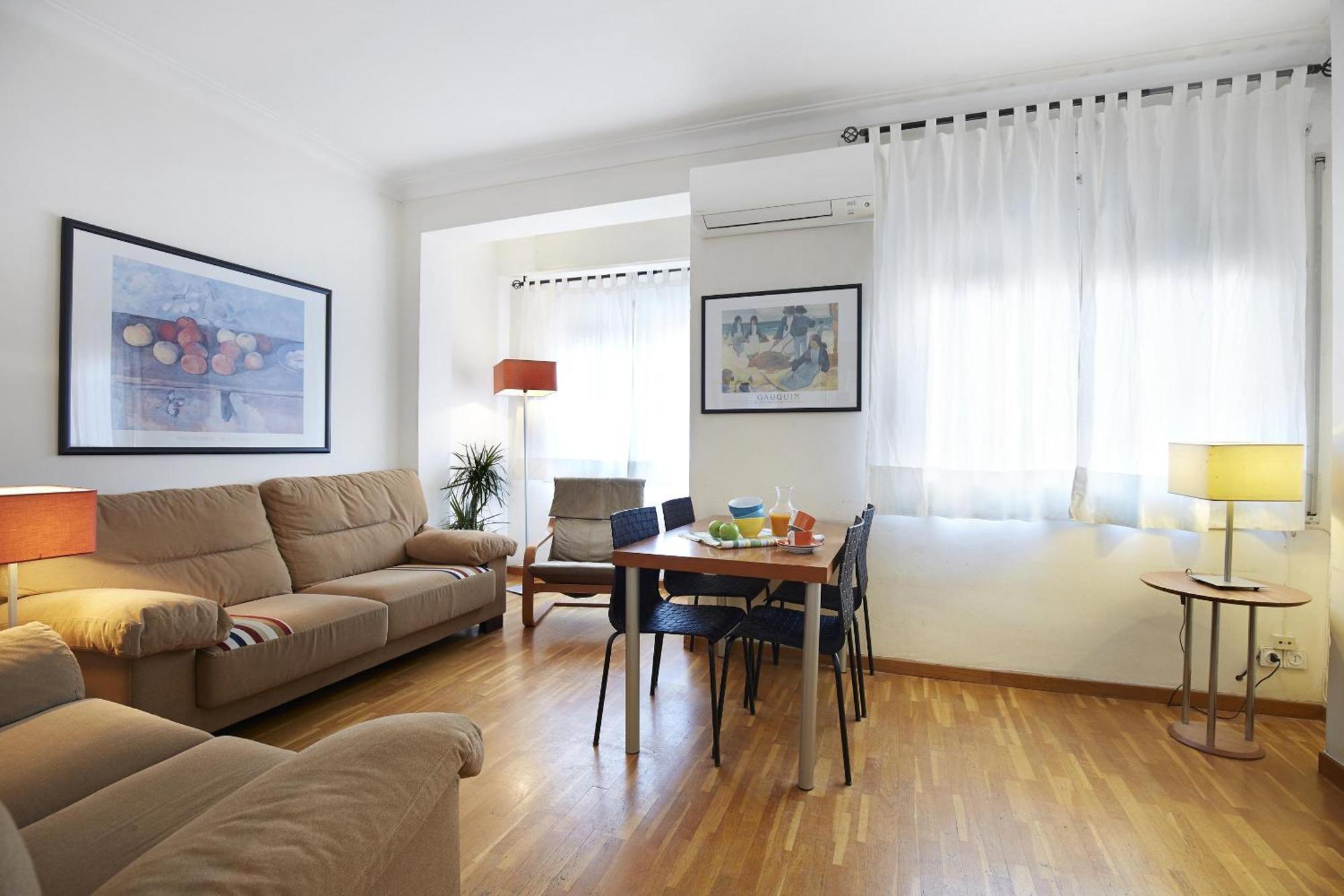 Apartamentos Calvet Barcelona Eksteriør bilde